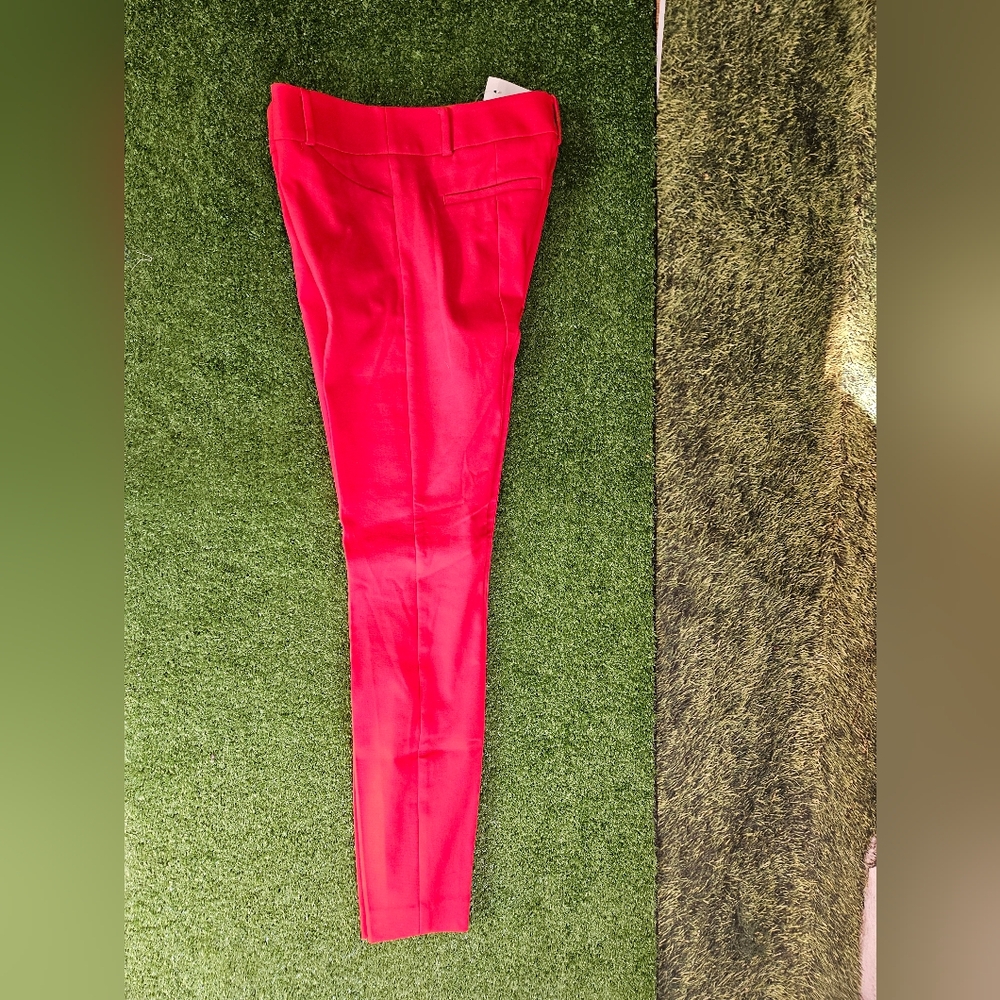 LOFT Petite Essential Skinny Ankle Pants in Marisa Fit (Size 2, Zesty Red)